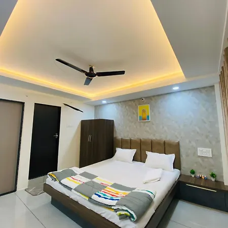 Hotel Staymore Premium Rooms And Ac Dorms Maheshwar Room photo