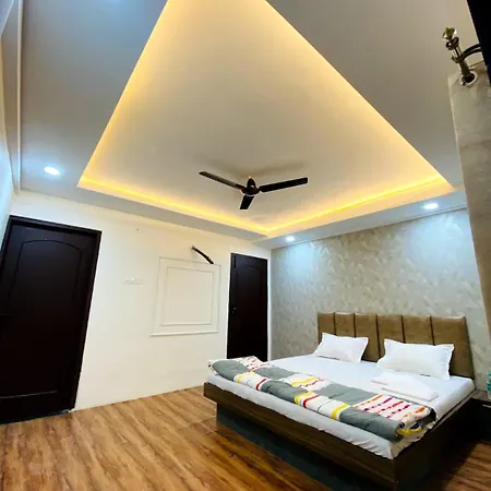 Hotel Staymore Premium Rooms And Ac Dorms Maheshwar Exterior photo
