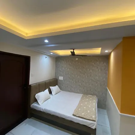 Hotel Staymore Premium Rooms And Ac Dorms Maheshwar Exterior photo