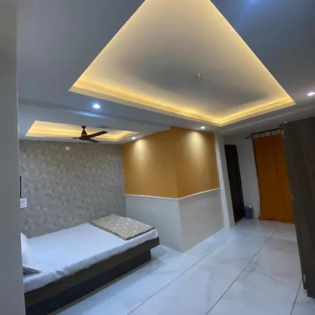 Hotel Staymore Premium Rooms And Ac Dorms Maheshwar Exterior photo