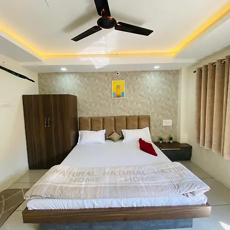 Hotel Staymore Premium Rooms And Ac Dorms Maheshwar Exterior photo