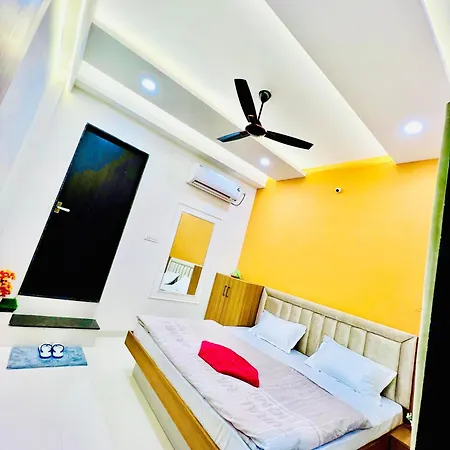 Hotel Staymore Premium Rooms And Ac Dorms Maheshwar Exterior photo