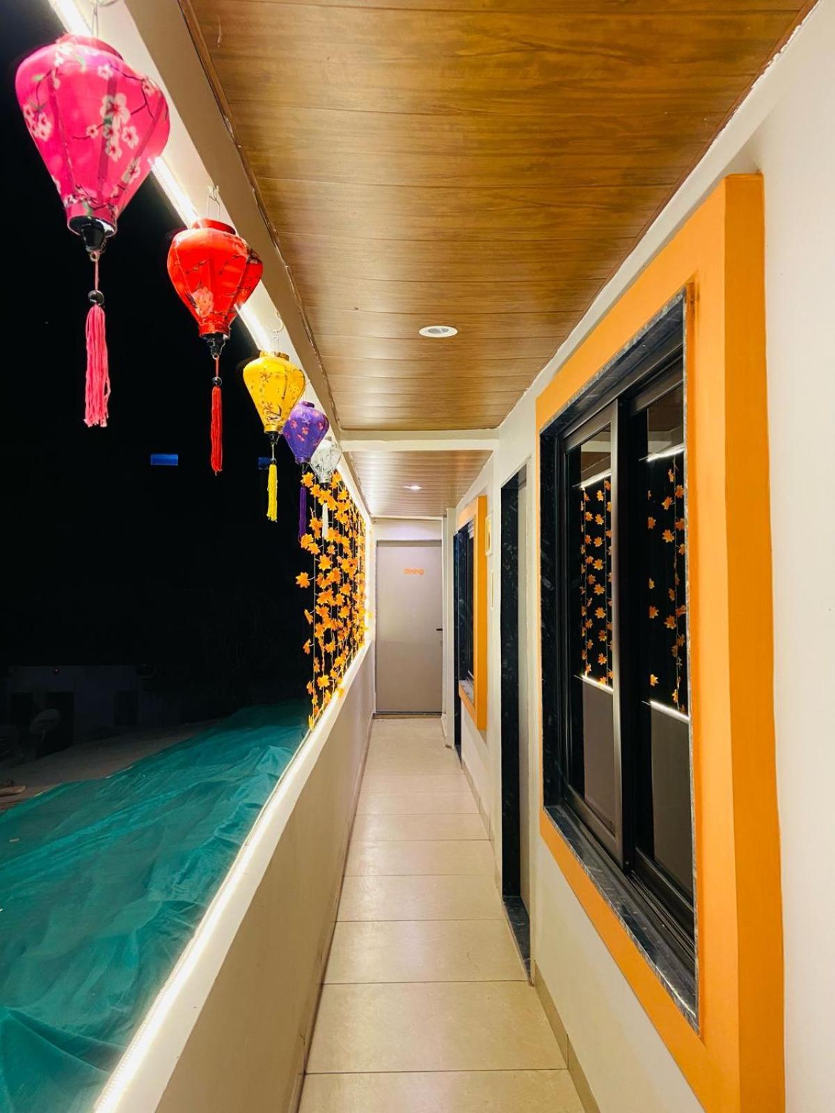Staymore Premium And Ac Dorms * Maheshwar