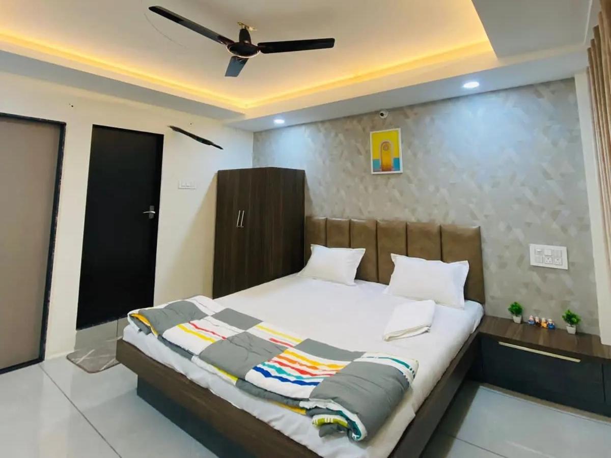 Staymore Premium And Ac Dorms * Maheshwar