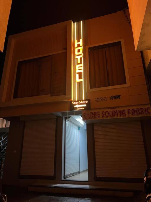 Staymore Premium And Ac Dorms Homestay *